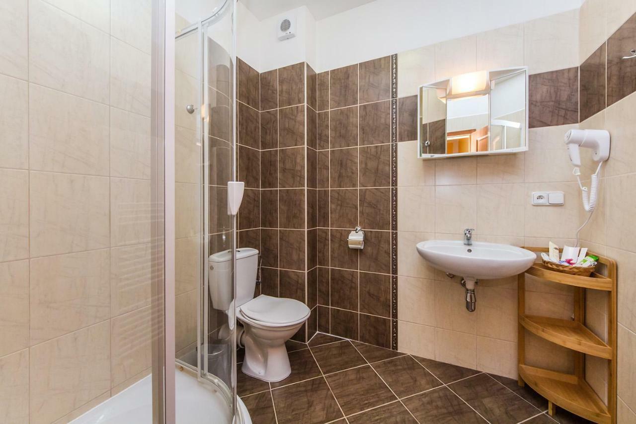 Hotel & Motorest V Udoli Zlateho Potoka Blsany Dış mekan fotoğraf