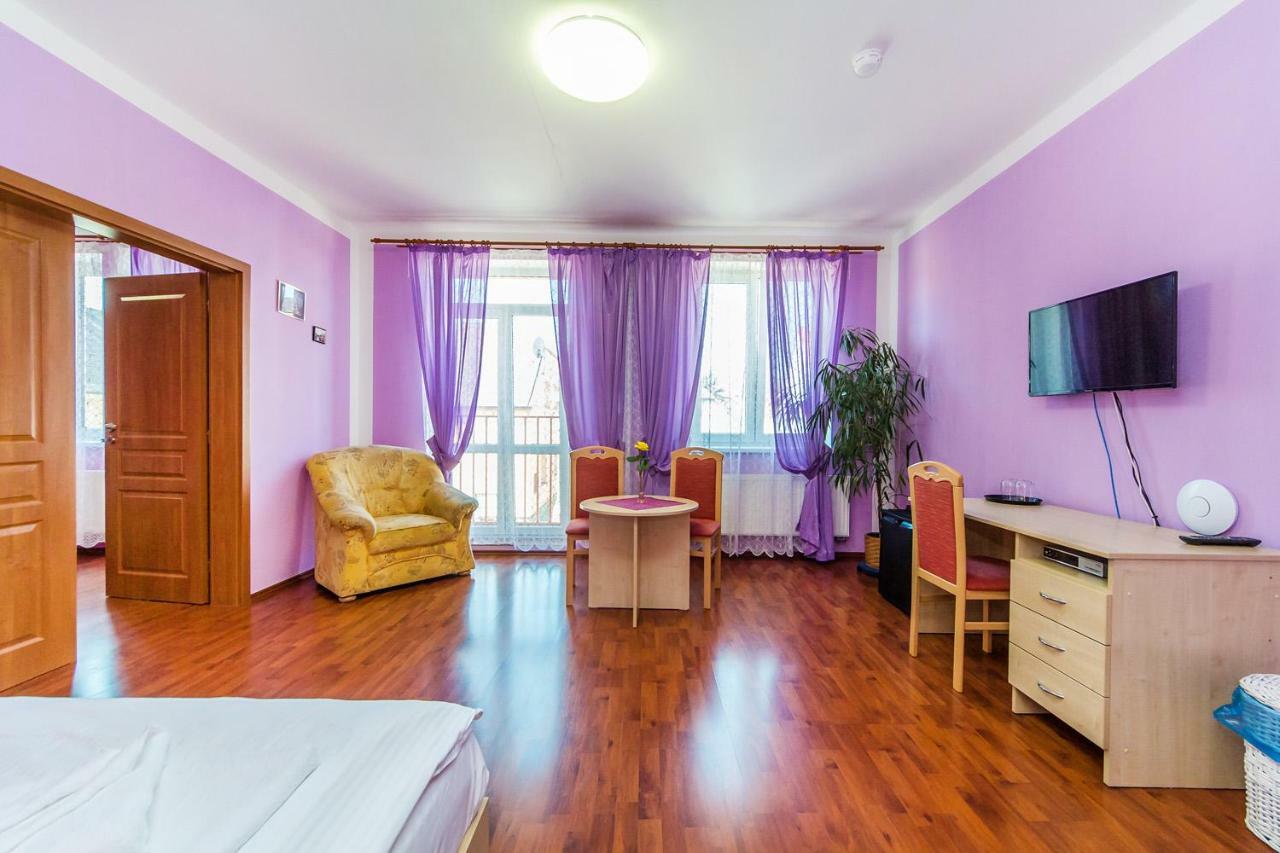 Hotel & Motorest V Udoli Zlateho Potoka Blsany Dış mekan fotoğraf